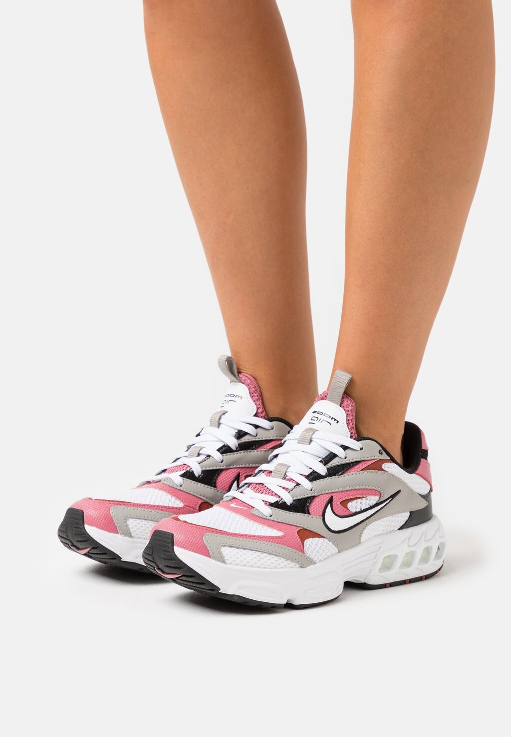 Кроссовки Nike W ZOOM AIR FIRE, цвет cobblestone/white/desert berry/mars stone/black
Кроссовки Nike W ZOOM AIR FIRE, цвет cobblestone/white/desert berry/mars stone/black