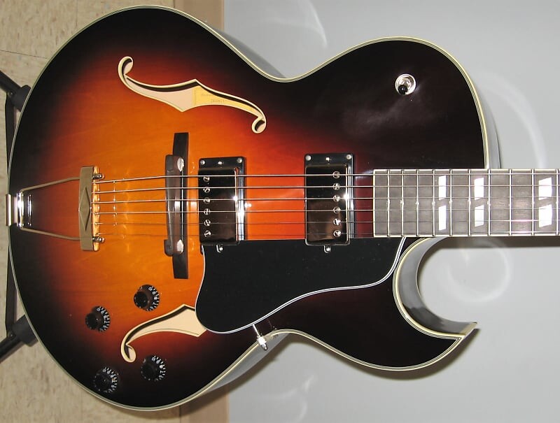 Электрогитара Eastman AR372CE-SB Hollowbody Archtop with Ebony Fretboard - Sunburst
Электрогитара Eastman AR372CE-SB Hollowbody Archtop with Ebony Fretboard - Sunburst