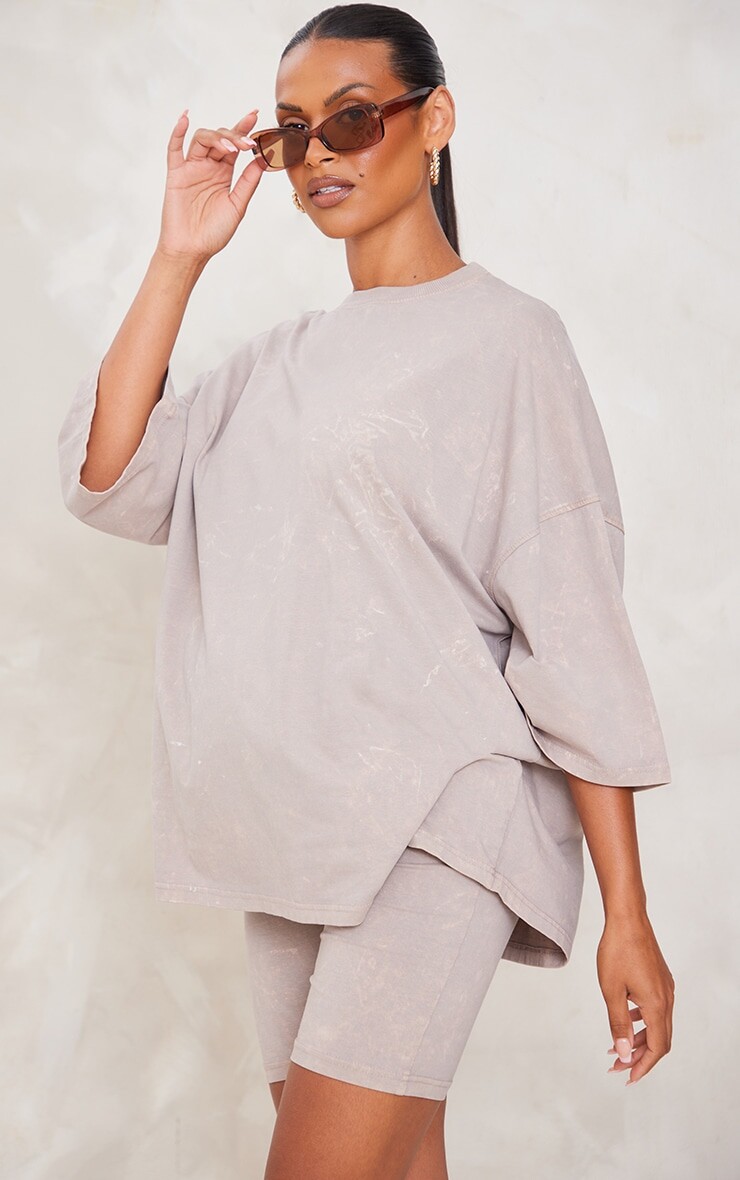 PrettyLittleThing Хлопковая футболка оверсайз с овсянкой и кислотной стиркой для беременных
PrettyLittleThing Хлопковая футболка оверсайз с овсянкой и кислотной стиркой для беременных