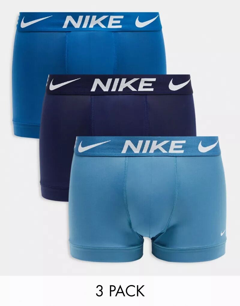 Комплект из трех трусов из микрофибры Nike Dri-FIT Essential темно-синих и синих цветов
Комплект из трех трусов из микрофибры Nike Dri-FIT Essential темно-синих и синих цветов