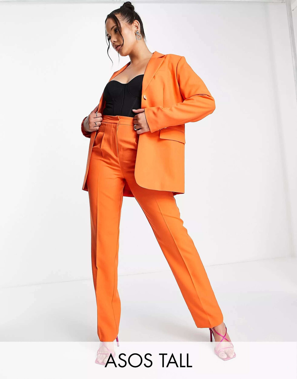 Оранжевые мужские костюмные брюки с эластичной резинкой на талии ASOS Tall, Оранжевый
Оранжевые мужские костюмные брюки с эластичной резинкой на талии ASOS Tall, Оранжевый