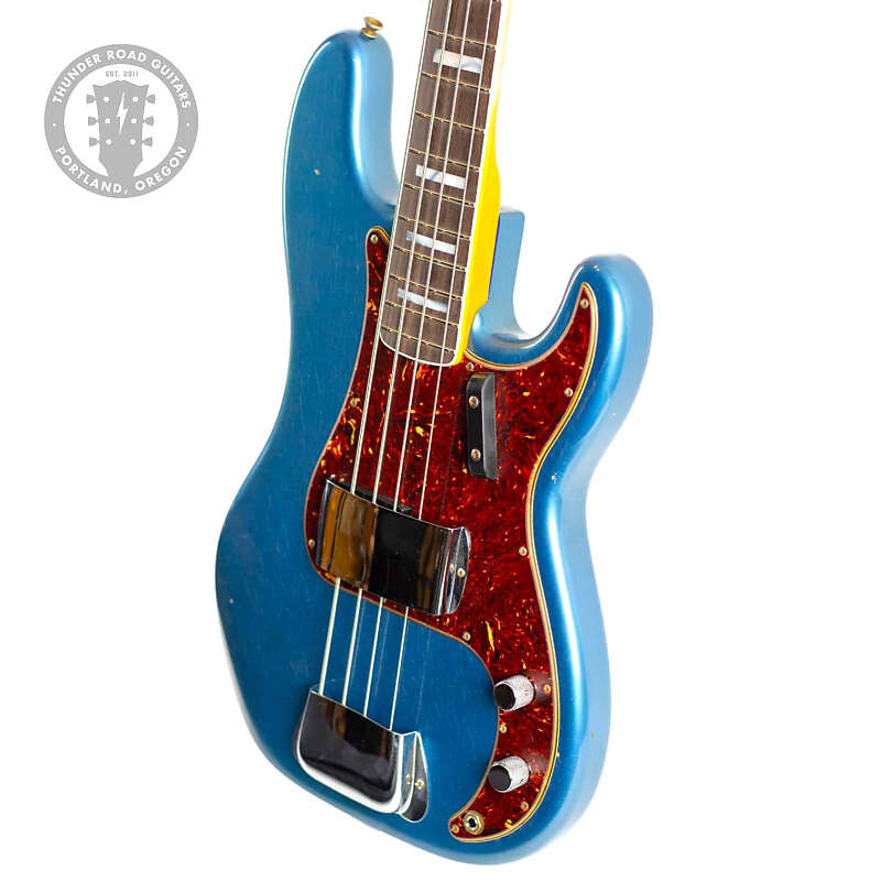 Басс гитара Fender Custom Shop Limited Precision/Jazz Journeyman Bass Aged Lake Placid Blue
Басс гитара Fender Custom Shop Limited Precision/Jazz Journeyman Bass Aged Lake Placid Blue