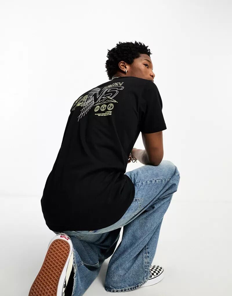 Черная футболка с принтом на спине Vans Translation Utility Pack, эксклюзивно для ASOS
Черная футболка с принтом на спине Vans Translation Utility Pack, эксклюзивно для ASOS