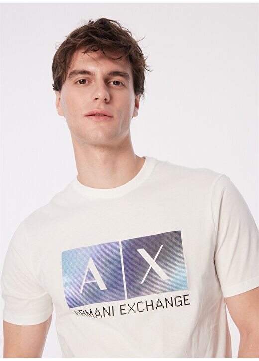 Белоснежная мужская футболка с круглым вырезом с принтом 3DZTJB ZJBYZ 1116 Armani Exchange
Белоснежная мужская футболка с круглым вырезом с принтом 3DZTJB ZJBYZ 1116 Armani Exchange