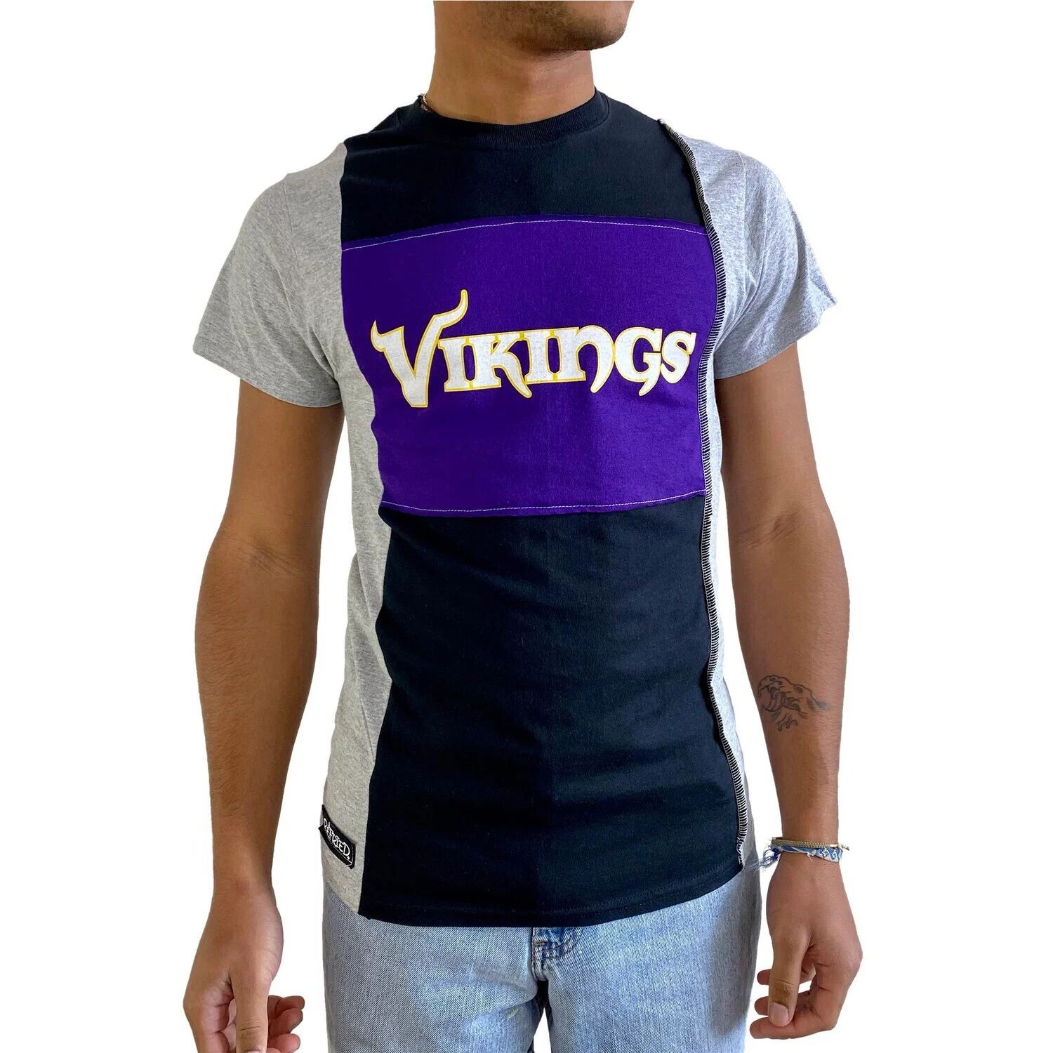 Мужская футболка Refried Apparel Heather Black Minnesota Vikings из экологически чистого материала с разрезом
Мужская футболка Refried Apparel Heather Black Minnesota Vikings из экологически чистого материала с разрезом