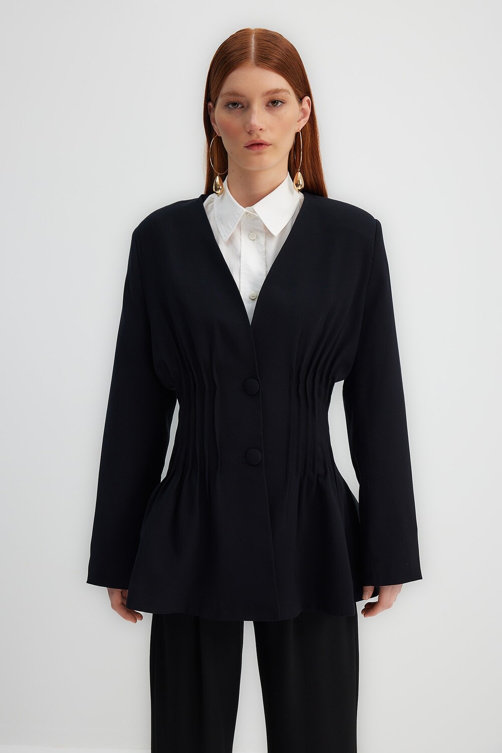 Черная тканая куртка в рубчик с отделкой X Kevser Sarıoğlu Trendyol Modest, черный
Черная тканая куртка в рубчик с отделкой X Kevser Sarıoğlu Trendyol Modest, черный