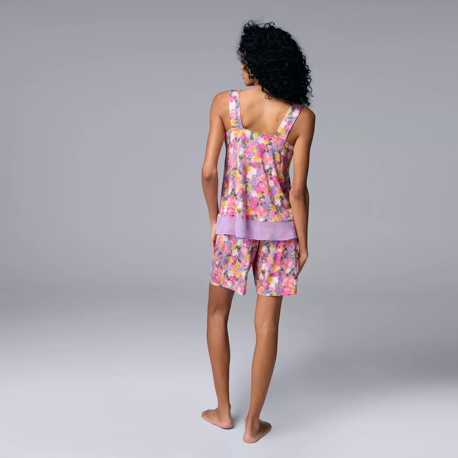 Женский комплект из пижамной майки Simply Vera Vera Wang и пижамных шорт-бермуд Simply Vera Vera Wang
Женский комплект из пижамной майки Simply Vera Vera Wang и пижамных шорт-бермуд Simply Vera Vera Wang