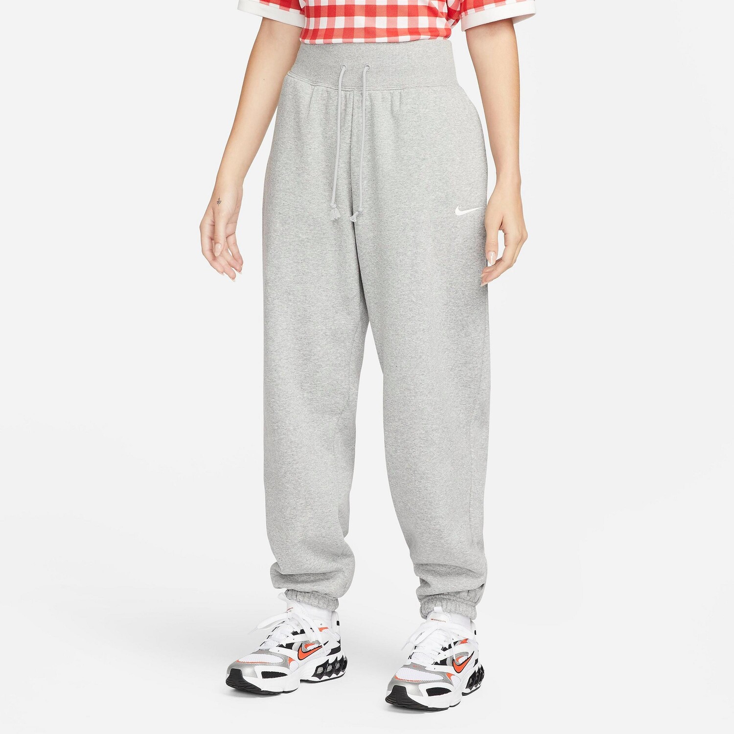 Женские спортивные брюки большого размера из флиса Nike Sportswear Phoenix с завышенной талией, серый
Женские спортивные брюки большого размера из флиса Nike Sportswear Phoenix с завышенной талией, серый