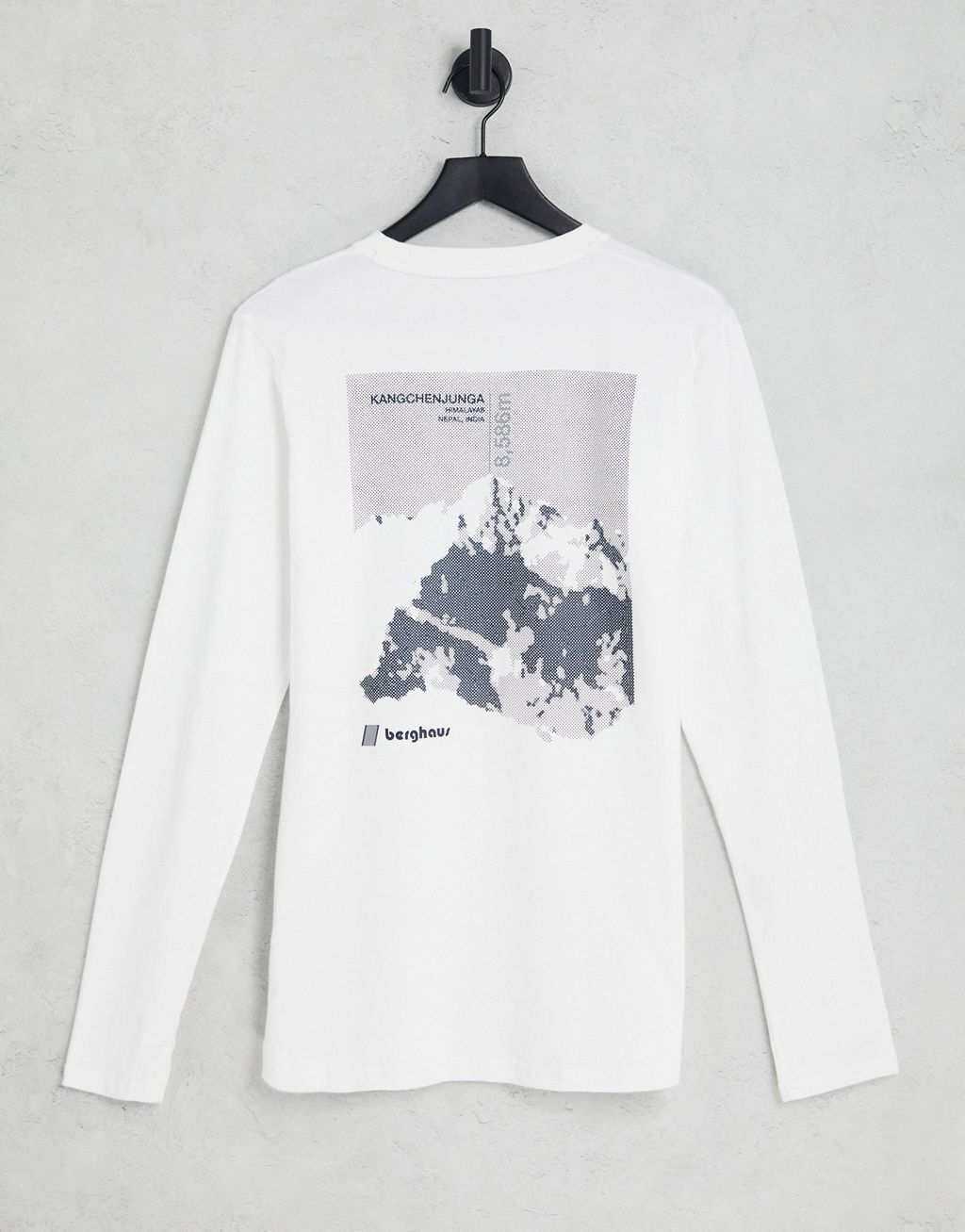 Белая футболка унисекс с принтом гор на спине Berghaus Dean Street Kanchenjunga, Белый
Белая футболка унисекс с принтом гор на спине Berghaus Dean Street Kanchenjunga, Белый
