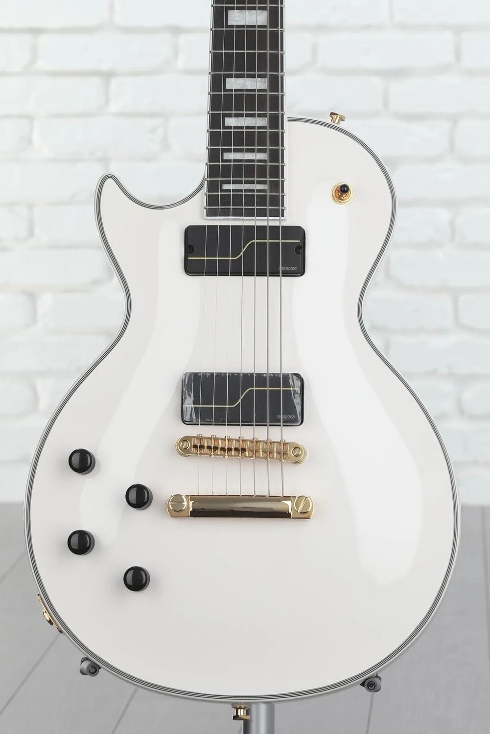 Epiphone 7-струнная электрогитара Matt Heafy Les Paul Custom Origins для левой руки - Bone White
Epiphone 7-струнная электрогитара Matt Heafy Les Paul Custom Origins для левой руки - Bone White