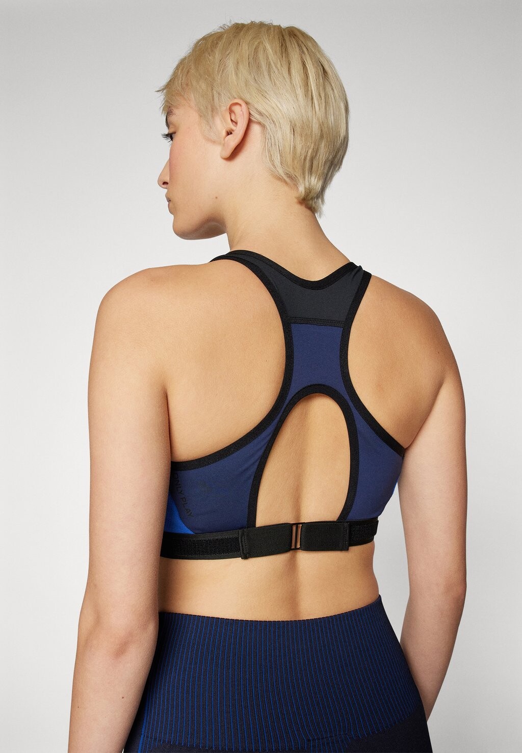 Спортивные бюстгальтеры со средней поддержкой ONPMELOW LIFE SPORTS BRA ONLY Play, черный
Спортивные бюстгальтеры со средней поддержкой ONPMELOW LIFE SPORTS BRA ONLY Play, черный