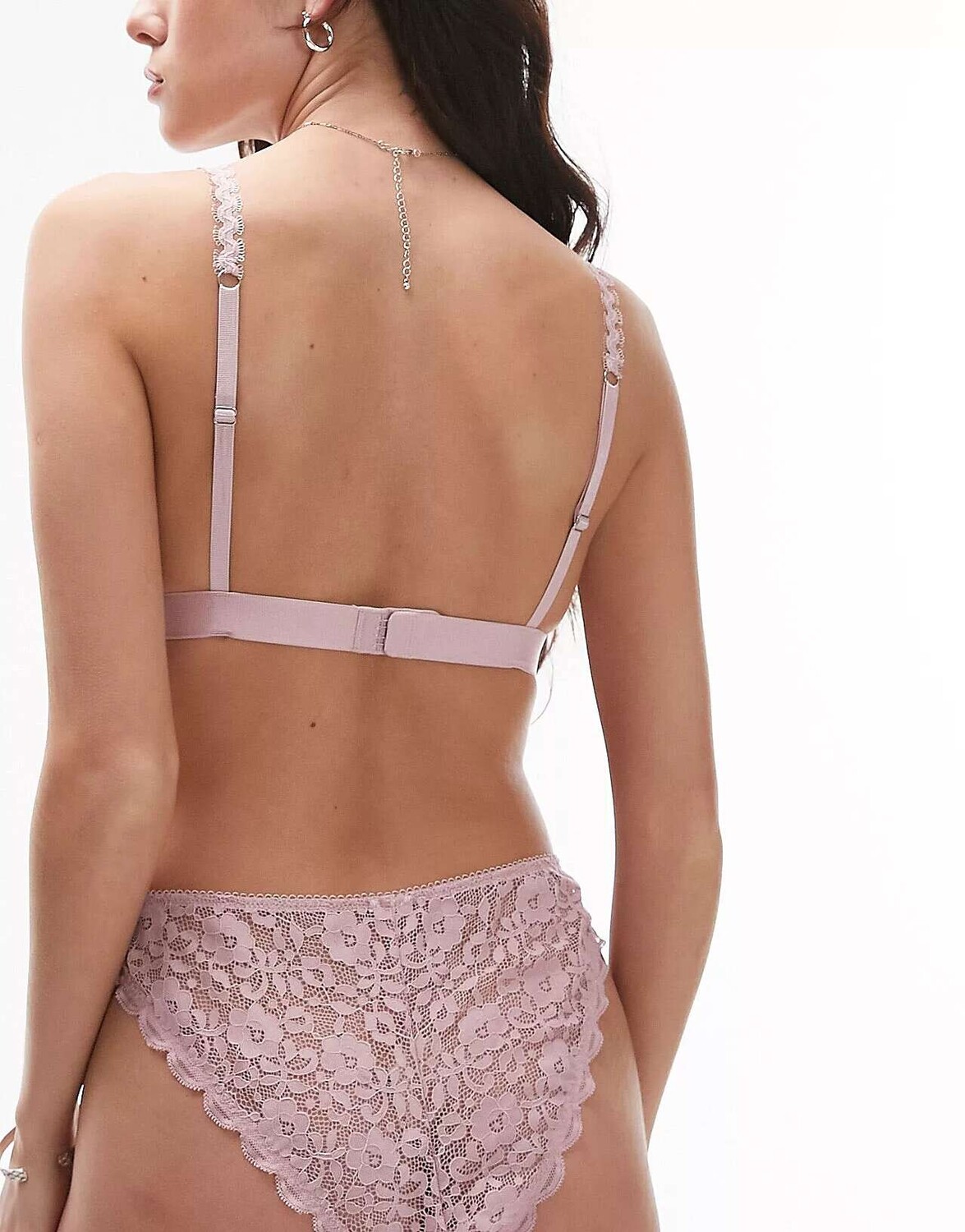 Topshop Мягкий треугольный бюстгальтер из рубинового кружева с цветочным принтом розово-розового цвета
Topshop Мягкий треугольный бюстгальтер из рубинового кружева с цветочным принтом розово-розового цвета