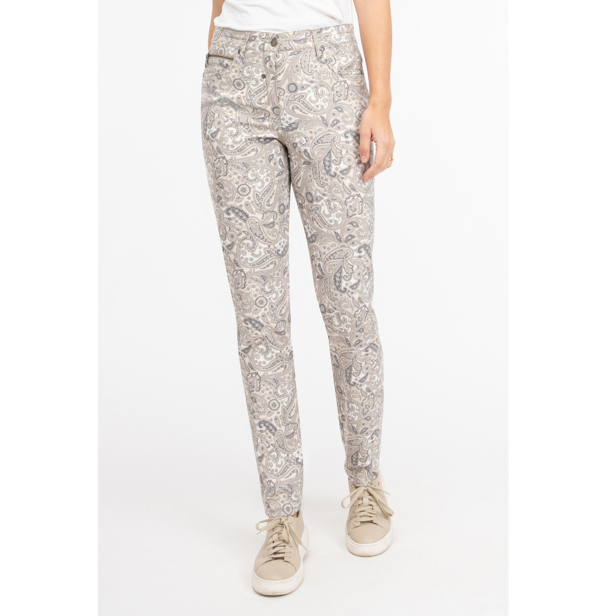 Брюки Recover Pants Damenhose Hose mit Paisleydruck, цвет DRUCK ECRU-BEIGE-ANTHRAZIT
Брюки Recover Pants Damenhose Hose mit Paisleydruck, цвет DRUCK ECRU-BEIGE-ANTHRAZIT
