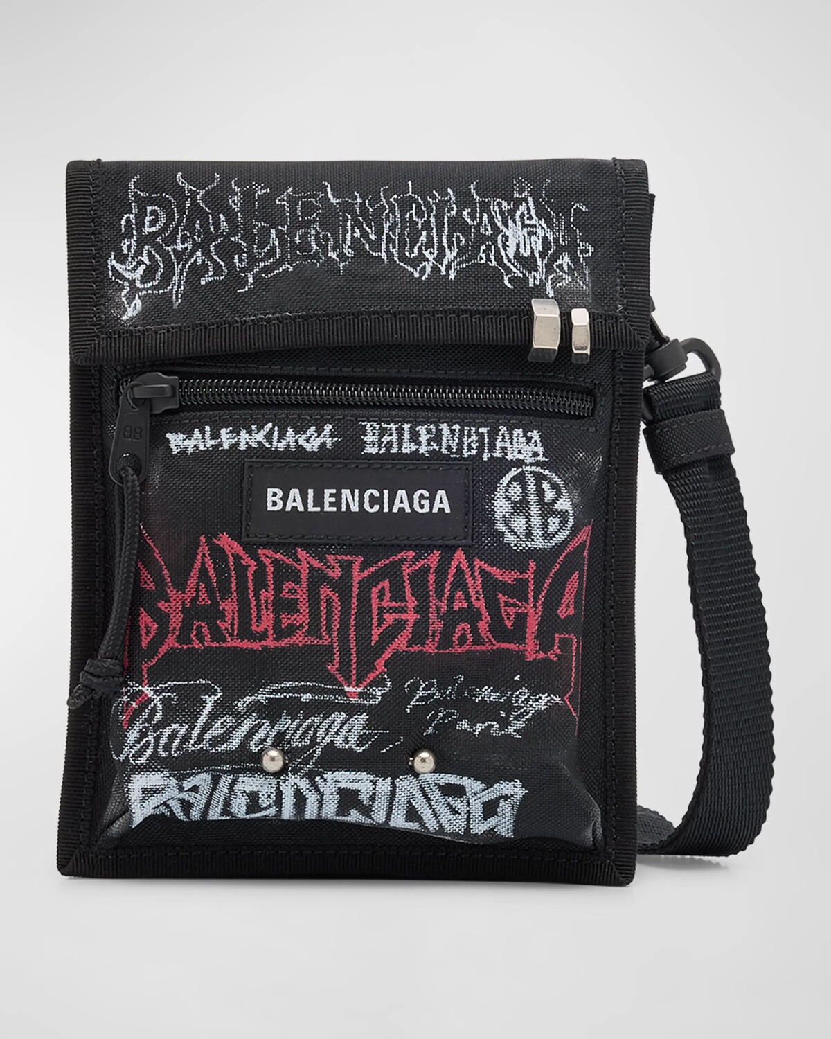 Мужская маленькая металлическая сумка Explorer DIY с ремешком Balenciaga, цвет 1000 Black
Мужская маленькая металлическая сумка Explorer DIY с ремешком Balenciaga, цвет 1000 Black