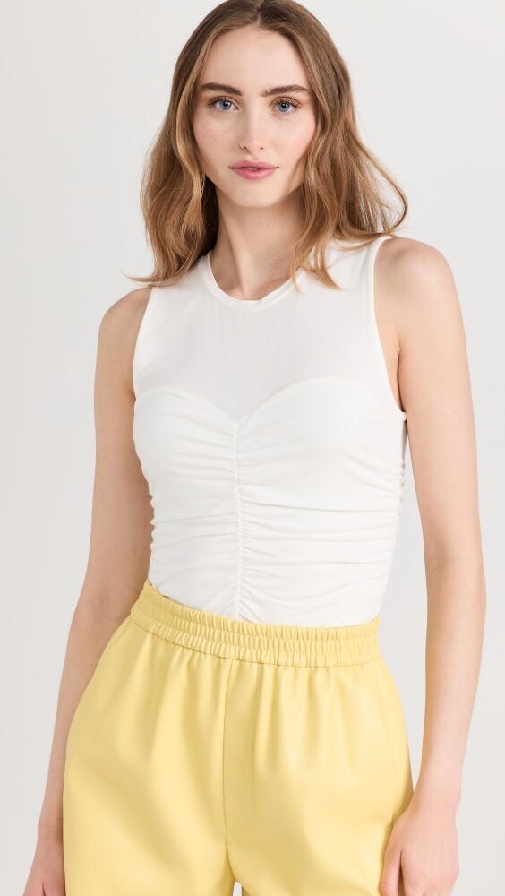 Топ Jonathan Simkhai STANDARD Kristiana Clean Stretch Jersey Twist Shiring Tank, белый
Топ Jonathan Simkhai STANDARD Kristiana Clean Stretch Jersey Twist Shiring Tank, белый