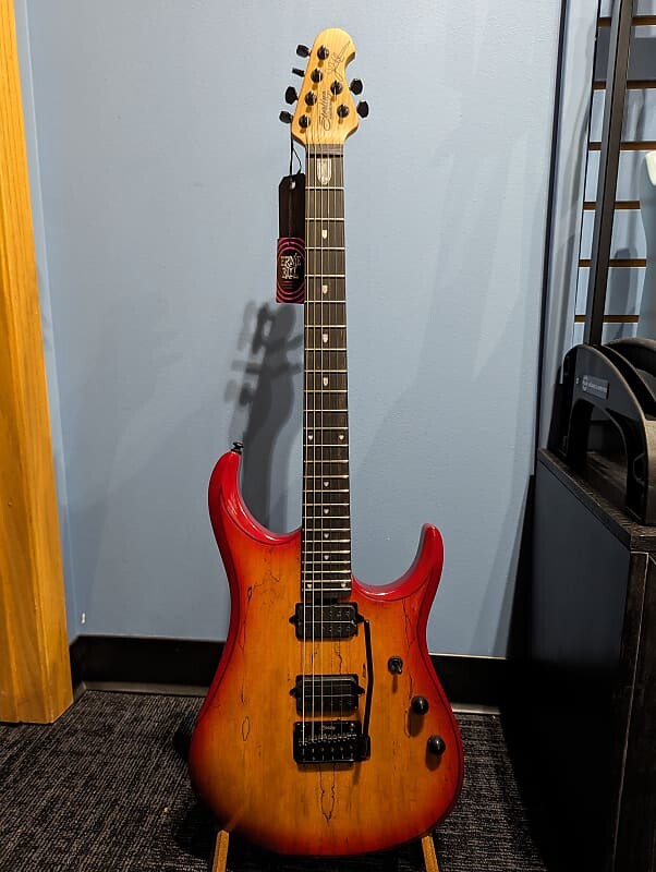 Электрогитара Sterling by Music Man JP150 Dimarzio Spalted Maple Blood Orange Burst Electric Guitar w/ Deluxe Gig Bag
Электрогитара Sterling by Music Man JP150 Dimarzio Spalted Maple Blood Orange Burst Electric Guitar w/ Deluxe Gig Bag