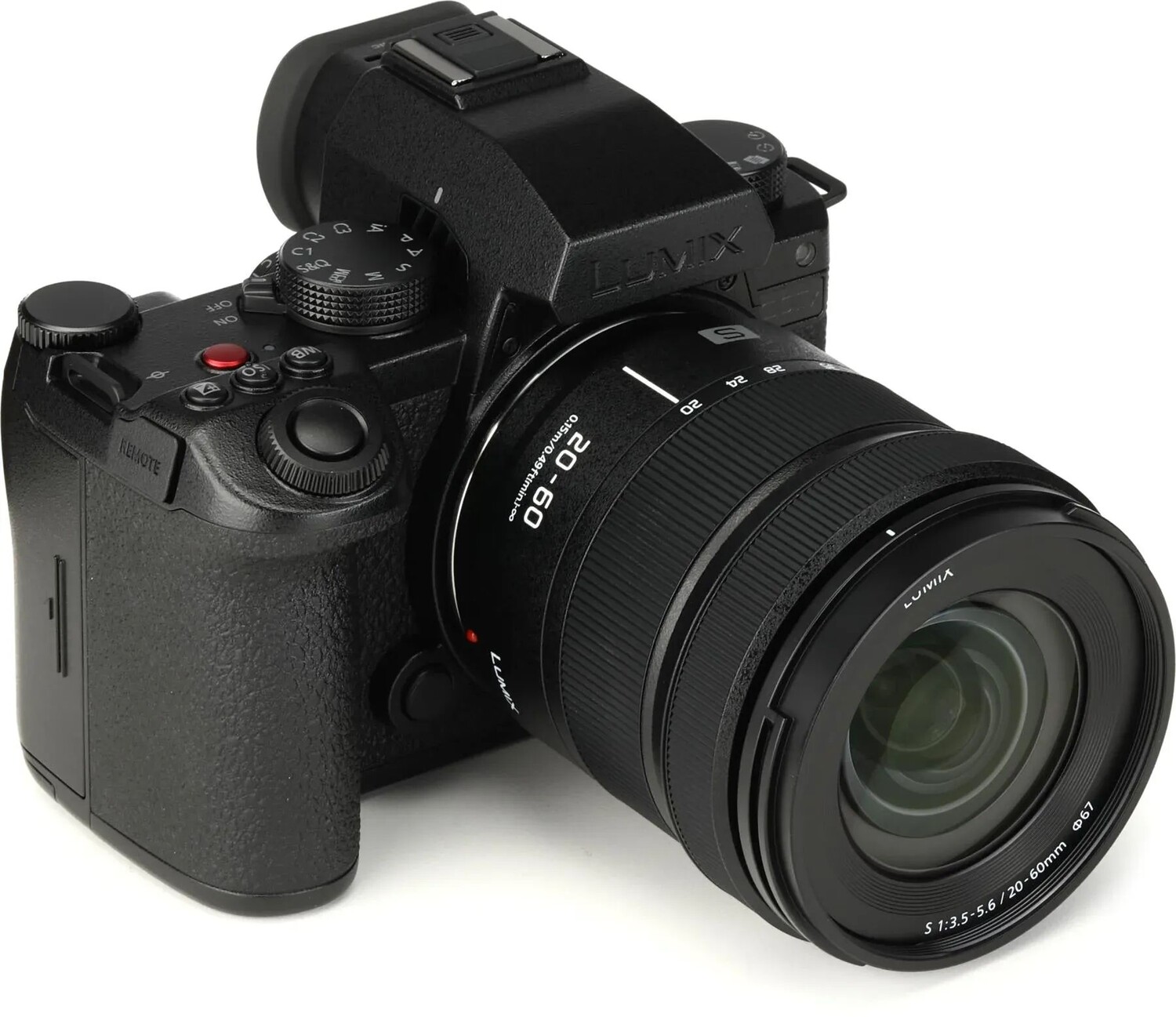 Полнокадровая беззеркальная камера Panasonic Lumix S5M2X с объективом 20–60 мм
Полнокадровая беззеркальная камера Panasonic Lumix S5M2X с объективом 20–60 мм