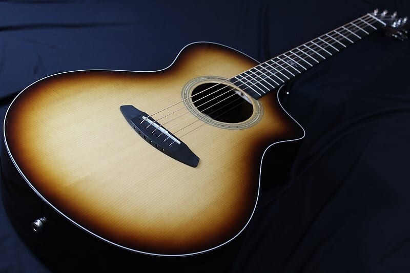 Акустическая гитара Breedlove Premiere Concert Burnt Amber CE w/Deluxe Hardshell Case
Акустическая гитара Breedlove Premiere Concert Burnt Amber CE w/Deluxe Hardshell Case