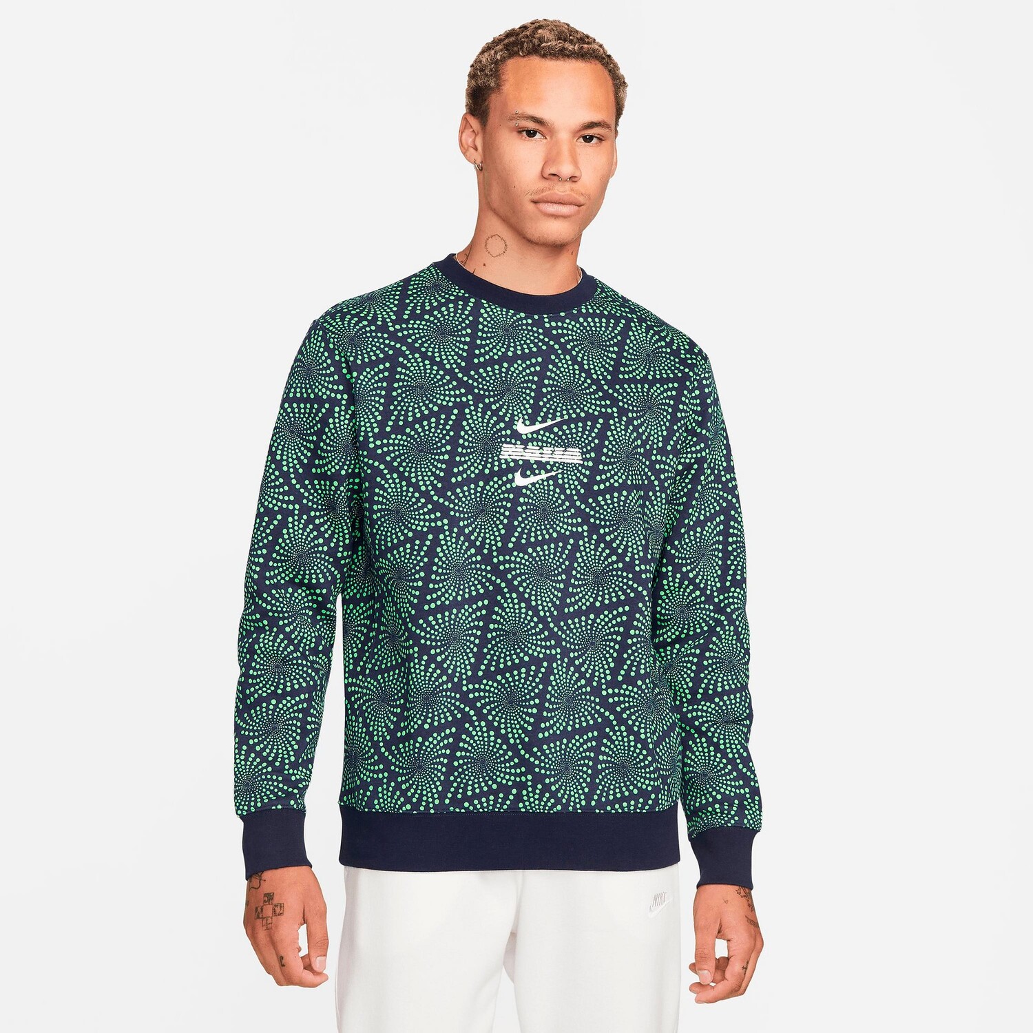 Мужской флисовый свитшот с круглым вырезом Nike Sportswear Bulgaria Club, зеленый
Мужской флисовый свитшот с круглым вырезом Nike Sportswear Bulgaria Club, зеленый
