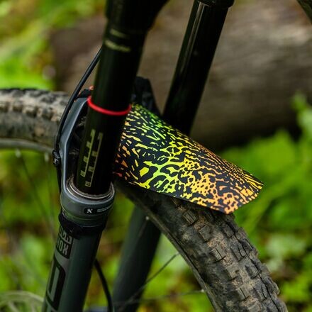 Необычное велосипедное крыло Ground Keeper, цвет Untamed Orange/Green/Yellow/Matte
Необычное велосипедное крыло Ground Keeper, цвет Untamed Orange/Green/Yellow/Matte