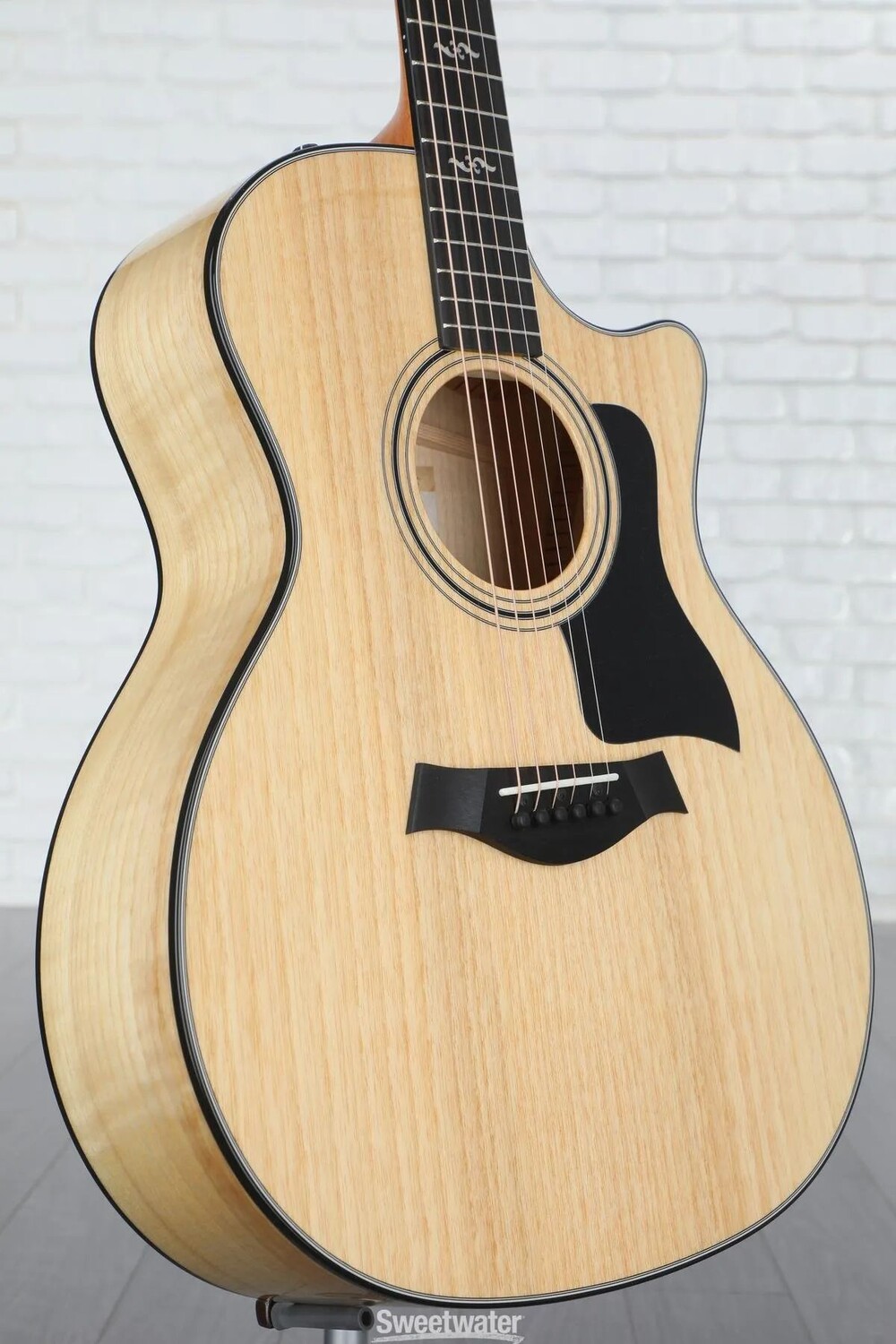 Акустико-электрическая гитара Taylor 424ce Deluxe Urban Ash Limited - Натуральный
Акустико-электрическая гитара Taylor 424ce Deluxe Urban Ash Limited - Натуральный