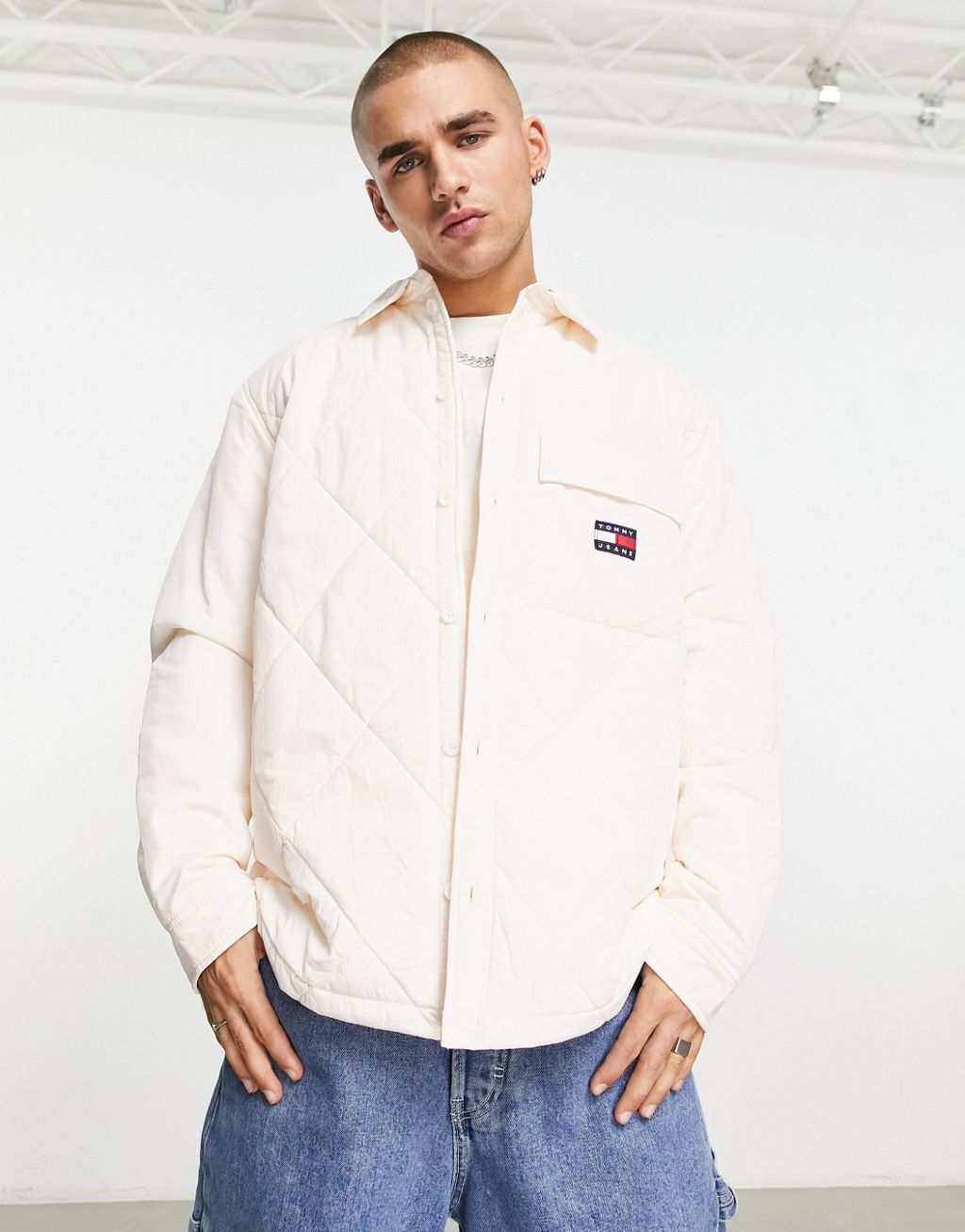 Эксклюзивная стеганая рубашка темно-белого цвета Tommy Jeans ASOS в капсульной капсуле
Эксклюзивная стеганая рубашка темно-белого цвета Tommy Jeans ASOS в капсульной капсуле