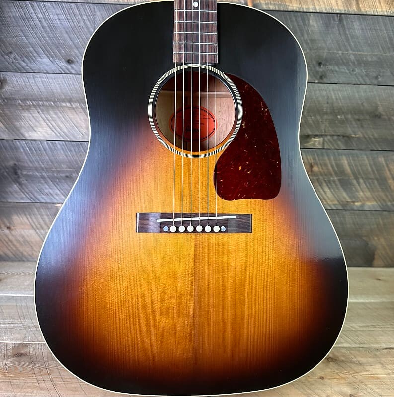 Акустическая гитара Gibson Custom Shop 1942 Banner J-45 - Vintage Sunburst 21413047
Акустическая гитара Gibson Custom Shop 1942 Banner J-45 - Vintage Sunburst 21413047
