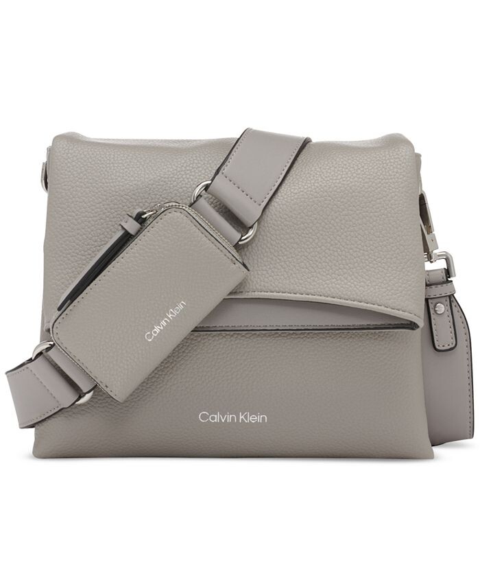 Хромированная сумка через плечо с регулируемым клапаном и сумкой на молнии Calvin Klein, серый
Хромированная сумка через плечо с регулируемым клапаном и сумкой на молнии Calvin Klein, серый
