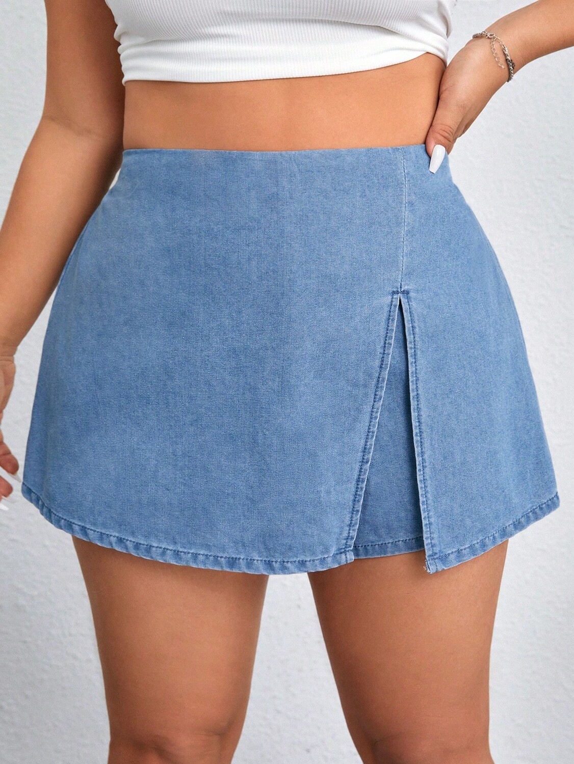 EZwear Женская повседневная джинсовая юбка больших размеров с разрезом по краю Shein, светло-голубой
EZwear Женская повседневная джинсовая юбка больших размеров с разрезом по краю Shein, светло-голубой