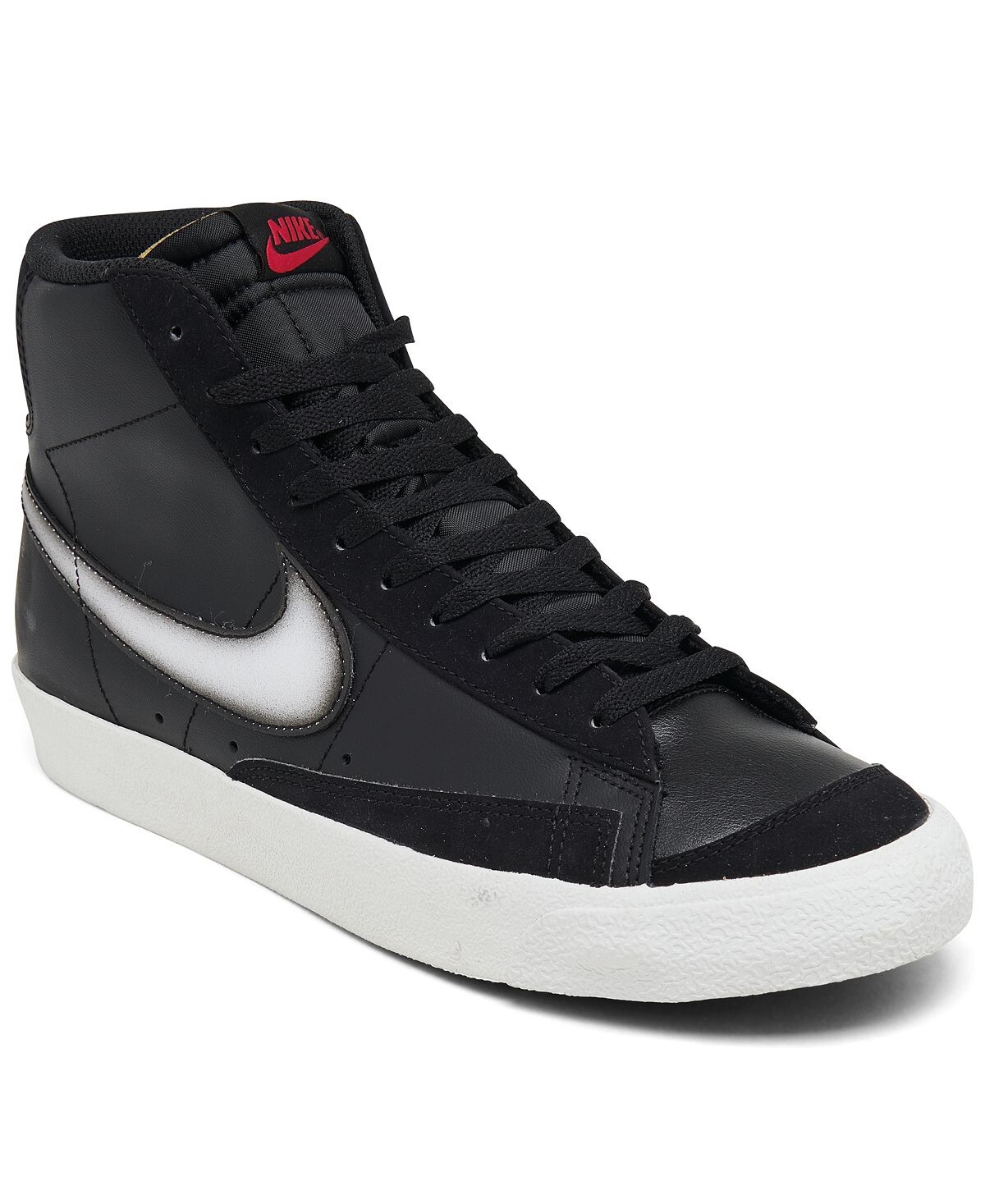 Мужские повседневные кроссовки Blazer Mid '77 в винтажном стиле от Finish Line Nike
Мужские повседневные кроссовки Blazer Mid '77 в винтажном стиле от Finish Line Nike