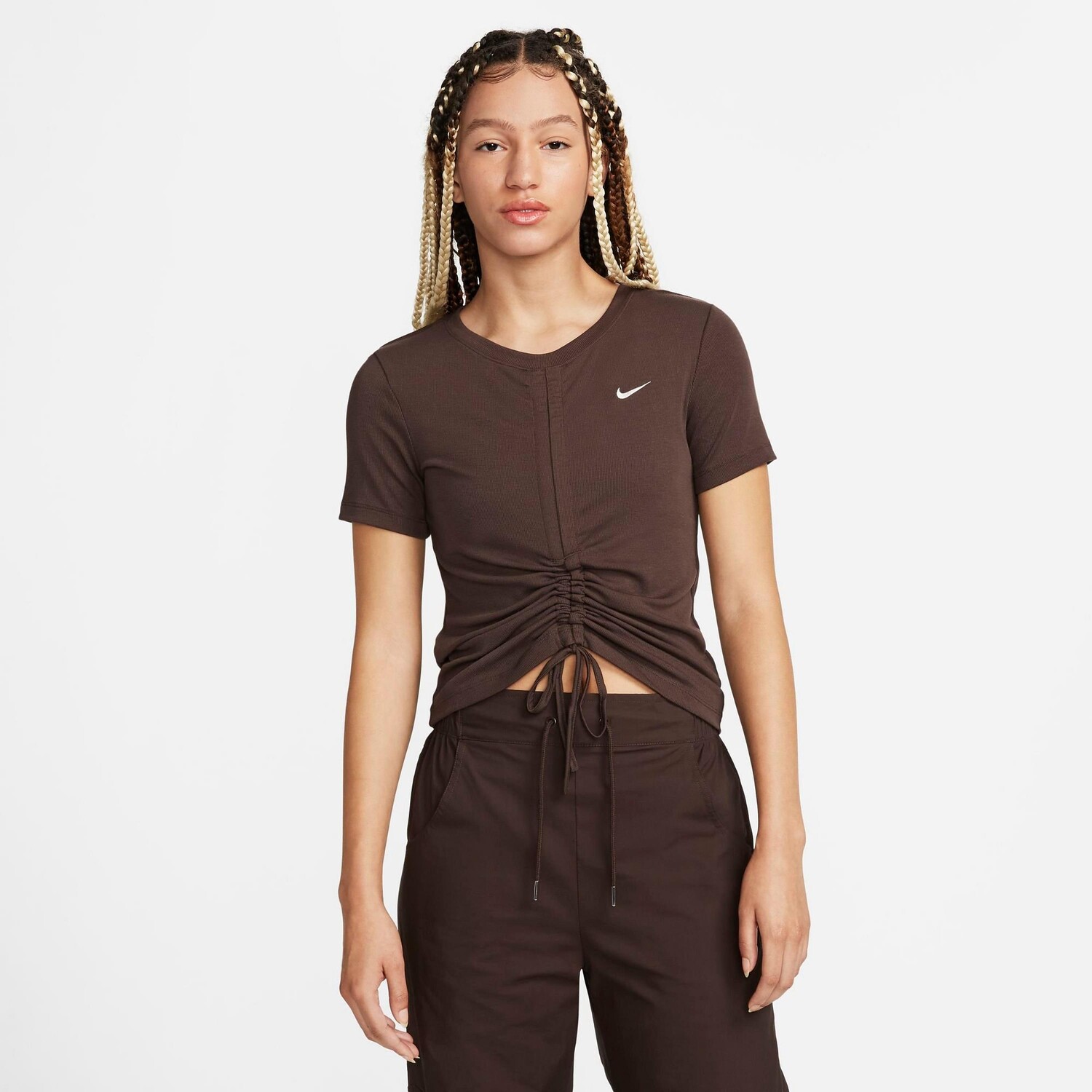 Женская укороченная футболка в рубчик с короткими рукавами Nike Sportswear Essentials, коричневый
Женская укороченная футболка в рубчик с короткими рукавами Nike Sportswear Essentials, коричневый