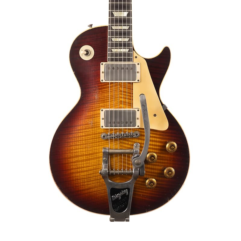 Электрогитара Gibson Custom 1959 Les Paul Standard Bigsby Murphy Lab Aged Brazilian - Tom’s Tri Burst
Электрогитара Gibson Custom 1959 Les Paul Standard Bigsby Murphy Lab Aged Brazilian - Tom’s Tri Burst