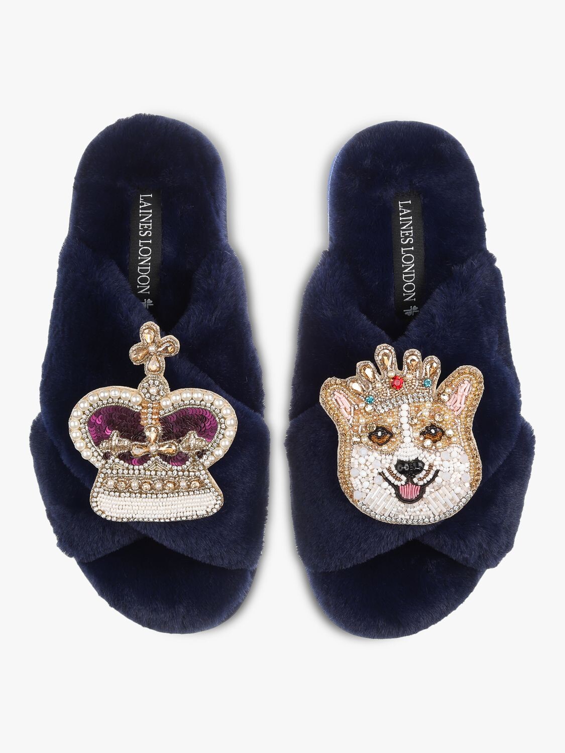 Тапочки из искусственного меха с брошью Corgi & Crown Laines London, темно-синий
Тапочки из искусственного меха с брошью Corgi & Crown Laines London, темно-синий