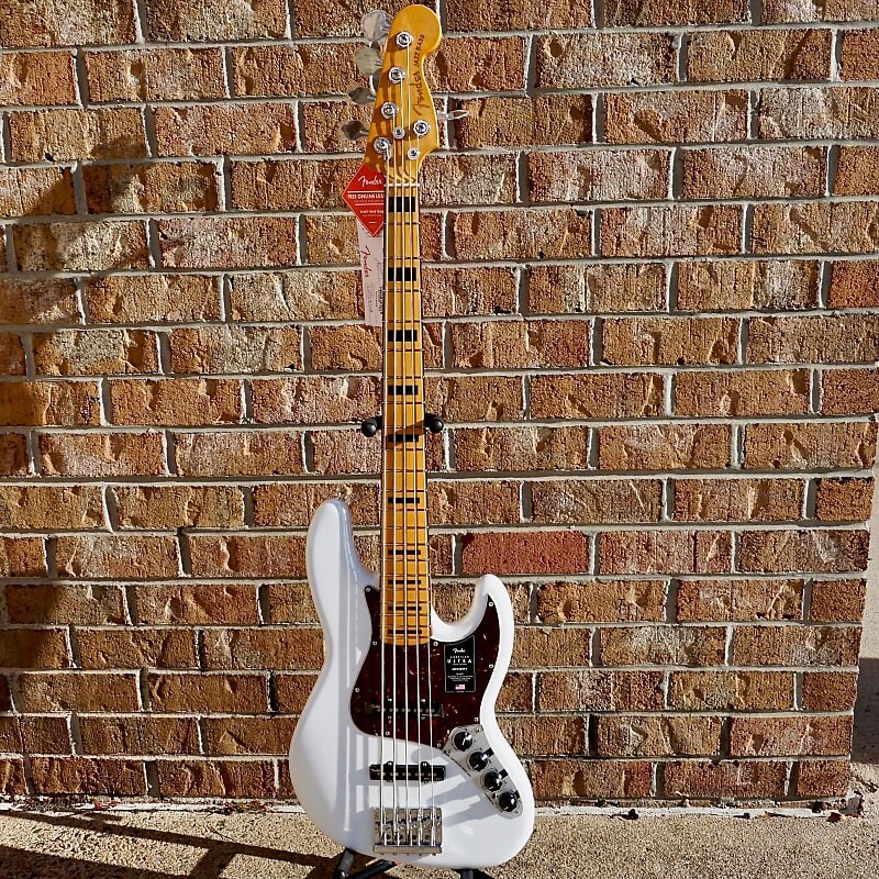 Басс гитара Fender American Ultra Jazz Bass V Maple Fingerboard Arctic Pearl
Басс гитара Fender American Ultra Jazz Bass V Maple Fingerboard Arctic Pearl