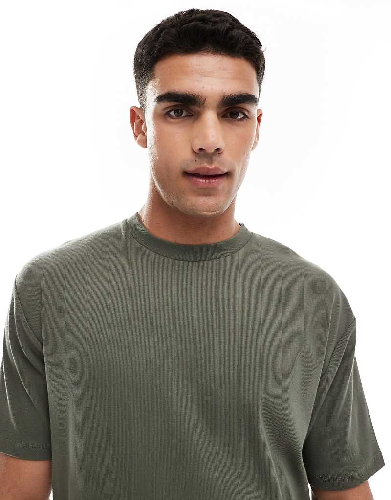 ASOS DESIGN — Capsule Collection — темно-зеленая футболка свободного кроя в фактурную рубчику
ASOS DESIGN — Capsule Collection — темно-зеленая футболка свободного кроя в фактурную рубчику