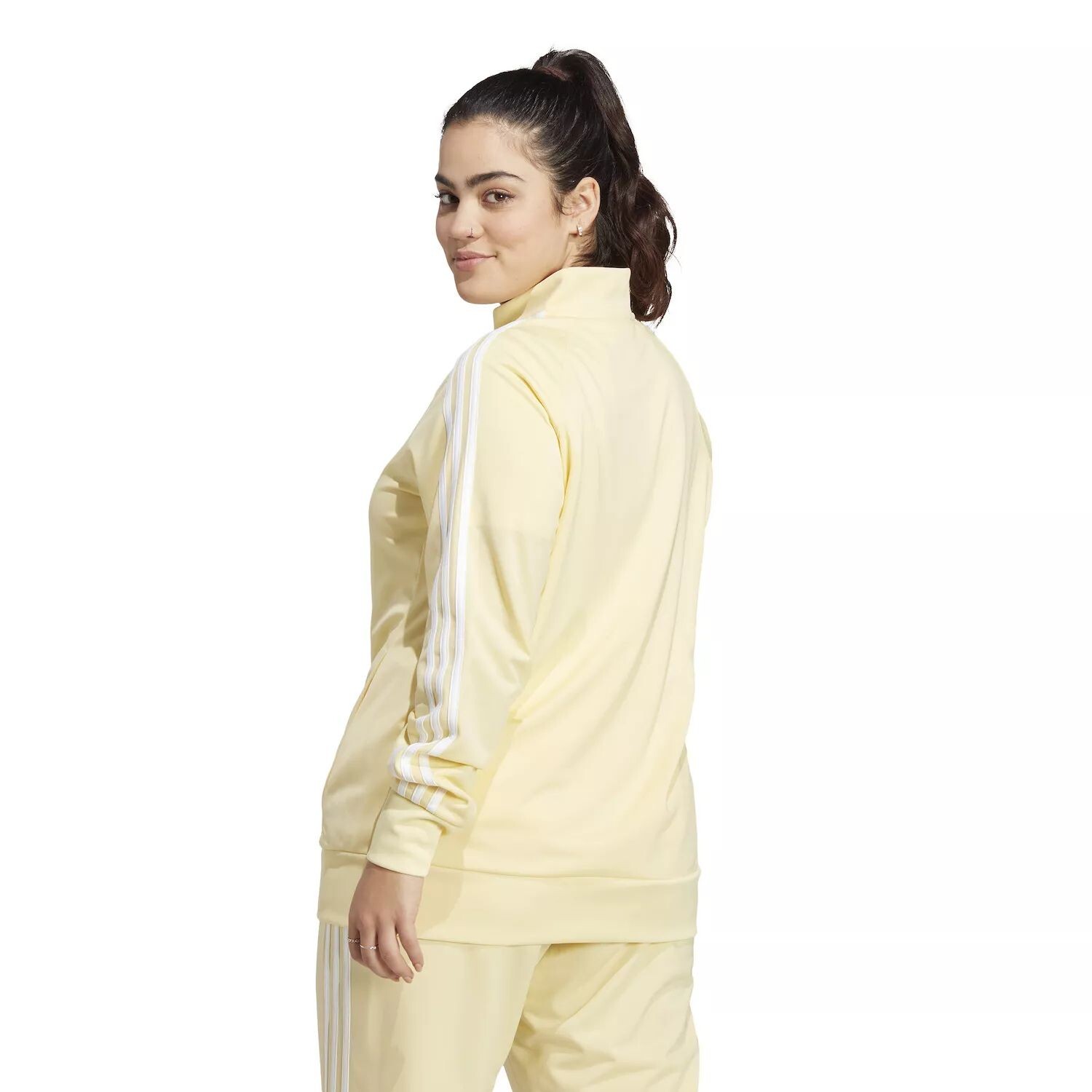 Спортивная куртка из трикотажа больших размеров adidas Essential adidas, черный
Спортивная куртка из трикотажа больших размеров adidas Essential adidas, черный