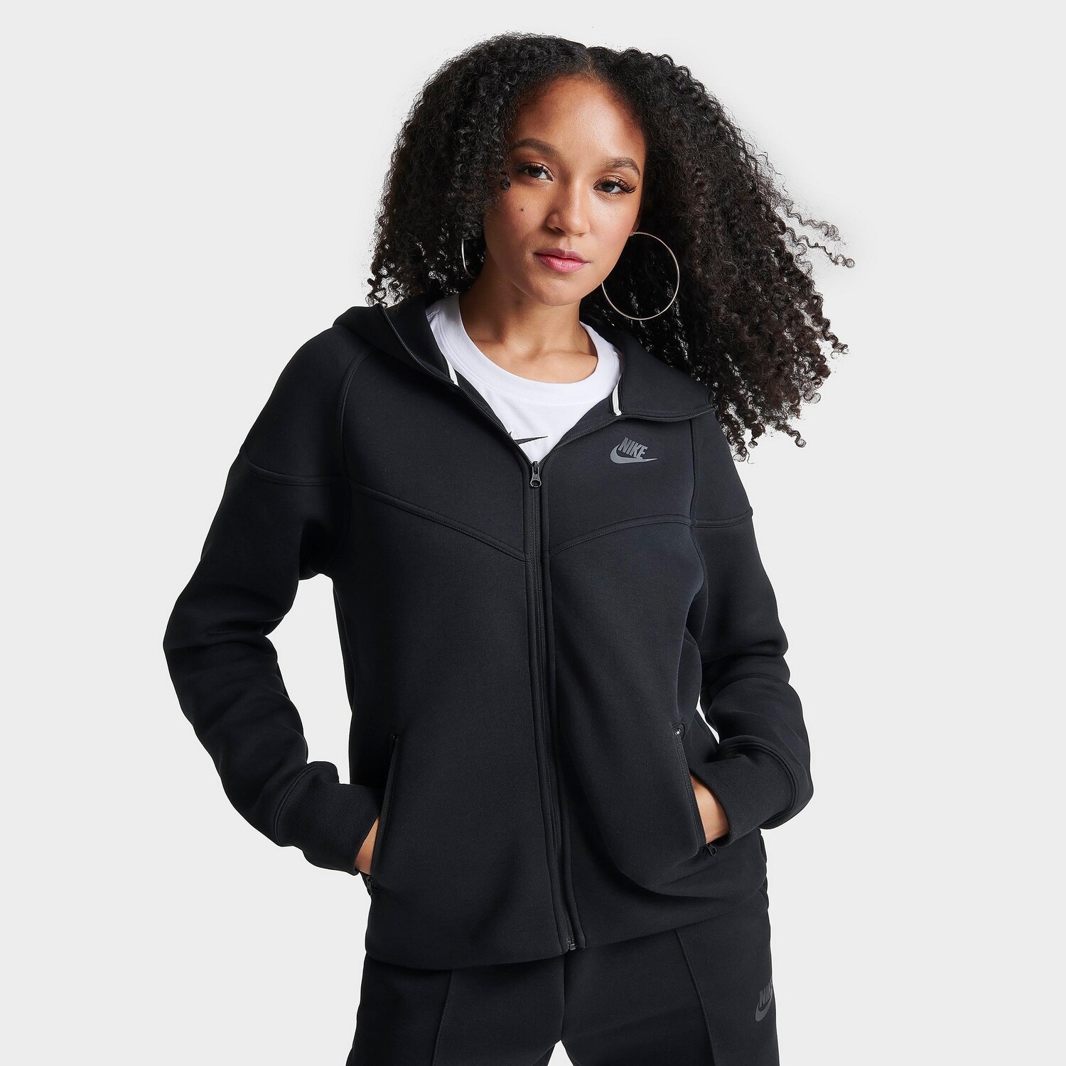 Женская худи с молнией во всю длину Nike Sportswear Tech Fleece Windrunner, черный
Женская худи с молнией во всю длину Nike Sportswear Tech Fleece Windrunner, черный