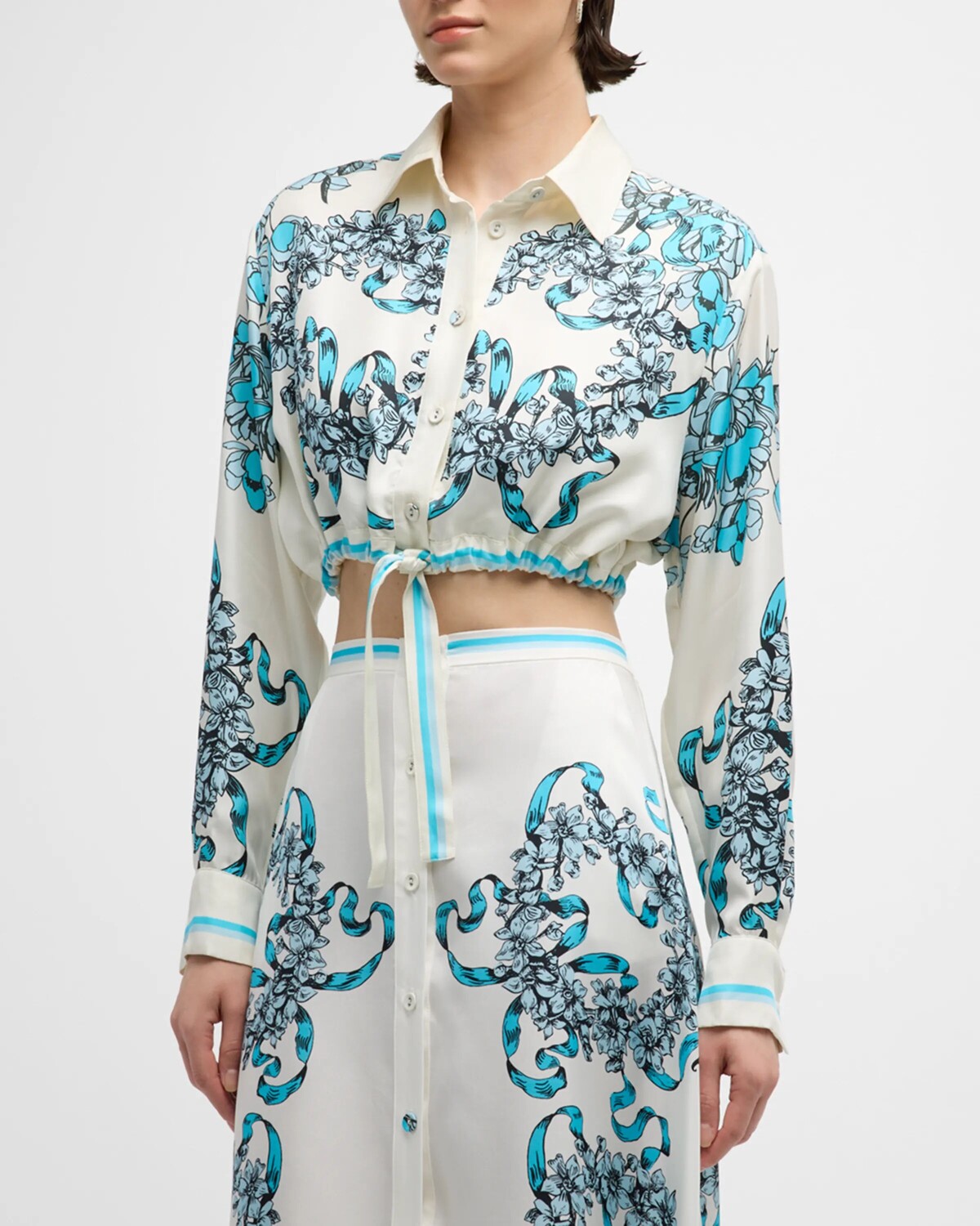 Укороченная рубашка с цветочным принтом и завязкой спереди Cynthia Rowley, цвет White Blue
Укороченная рубашка с цветочным принтом и завязкой спереди Cynthia Rowley, цвет White Blue
