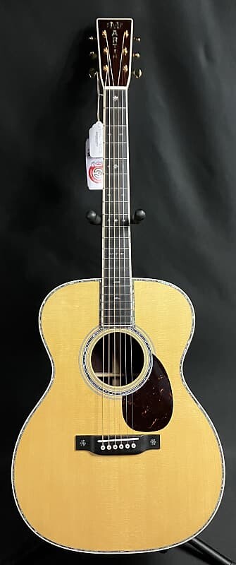 Акустическая гитара Martin OM-42 Orchestra Acoustic Guitar Vintage Natural Finish w/ Case
Акустическая гитара Martin OM-42 Orchestra Acoustic Guitar Vintage Natural Finish w/ Case