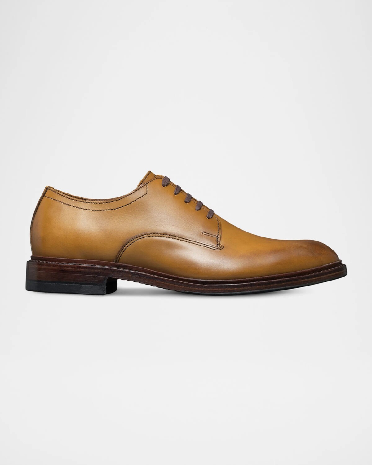 Мужские кожаные модельные туфли дерби Trevor с простым носком Allen Edmonds, цвет Walnut
Мужские кожаные модельные туфли дерби Trevor с простым носком Allen Edmonds, цвет Walnut