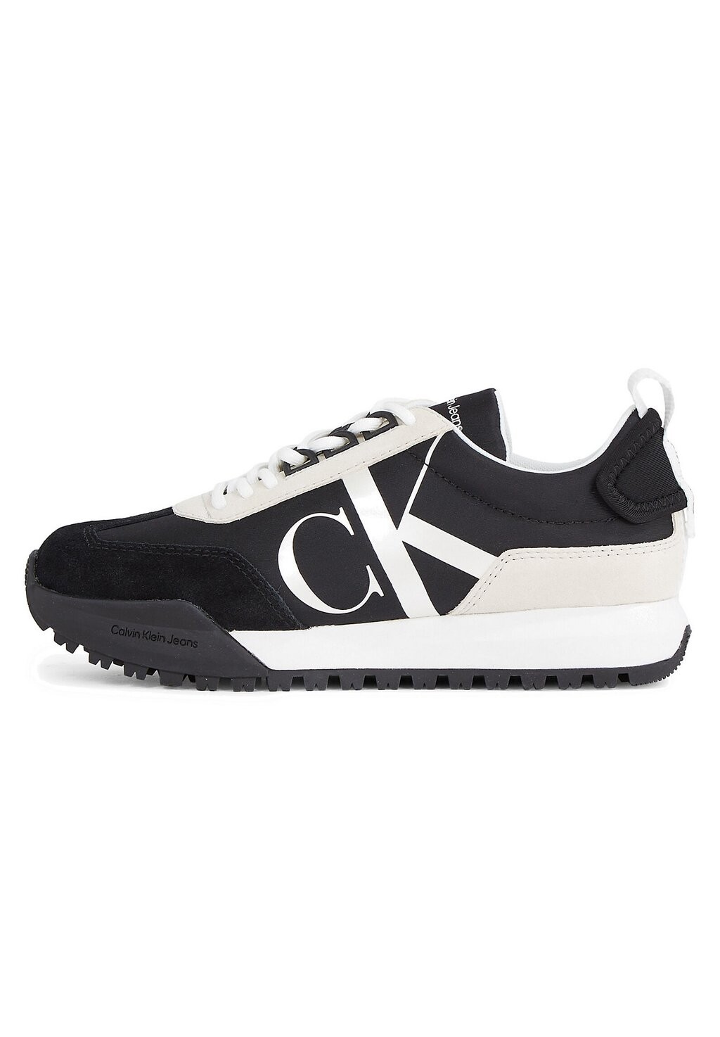 Кроссовки Calvin Klein Jeans Toothy Runner Laceup Mix Pearl, черный / перламутровый кремово-белый
Кроссовки Calvin Klein Jeans Toothy Runner Laceup Mix Pearl, черный / перламутровый кремово-белый
