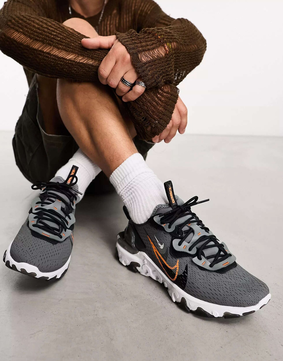 Кроссовки с галочкой Nike React Vision серого, белого и оранжевого цвета, Оранжевый
Кроссовки с галочкой Nike React Vision серого, белого и оранжевого цвета, Оранжевый