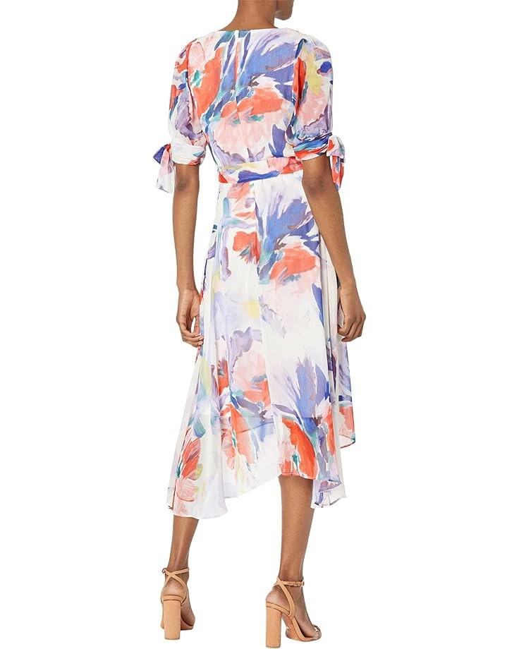 Платье DKNY Tie Sleeve V-Neck Faux Wrap Dress, цвет Painted Floral 5240/Ivory/Marine Multi
Платье DKNY Tie Sleeve V-Neck Faux Wrap Dress, цвет Painted Floral 5240/Ivory/Marine Multi