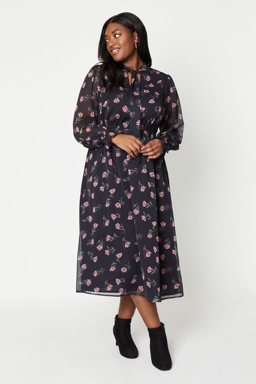 Шифоновое платье миди Curve с цветочным принтом и завязывающимся вырезом Dorothy Perkins, мультиколор
Шифоновое платье миди Curve с цветочным принтом и завязывающимся вырезом Dorothy Perkins, мультиколор