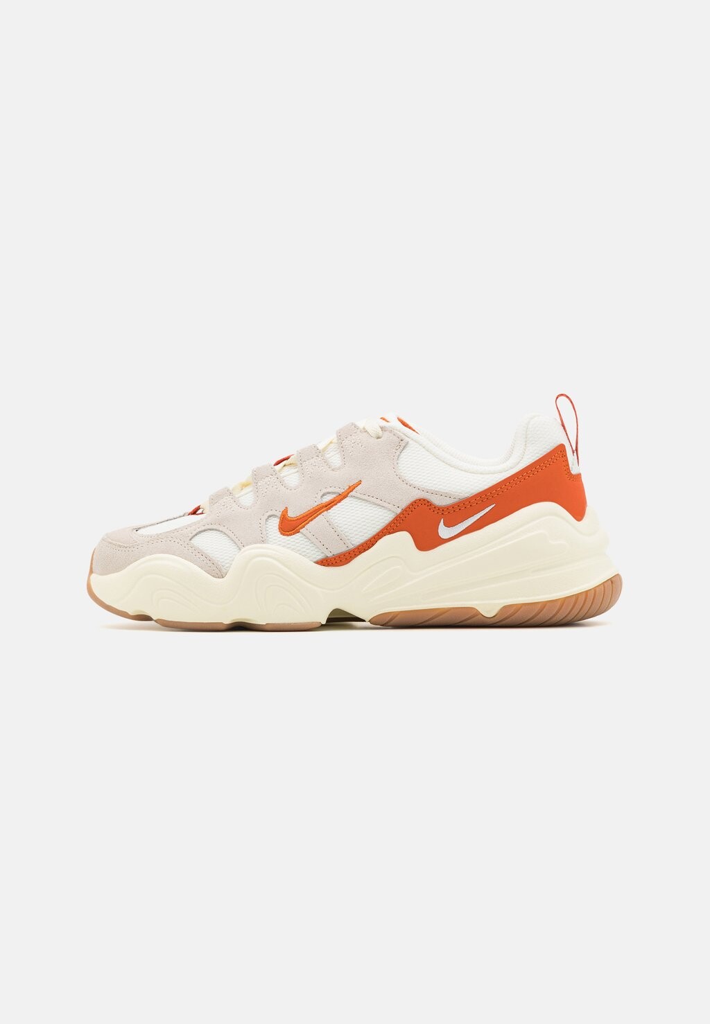 Низкие кроссовки Tech Hera Nike, цвет sail/campfire orange/light orewood burn-coconut milk/gum medium brown/white
Низкие кроссовки Tech Hera Nike, цвет sail/campfire orange/light orewood burn-coconut milk/gum medium brown/white