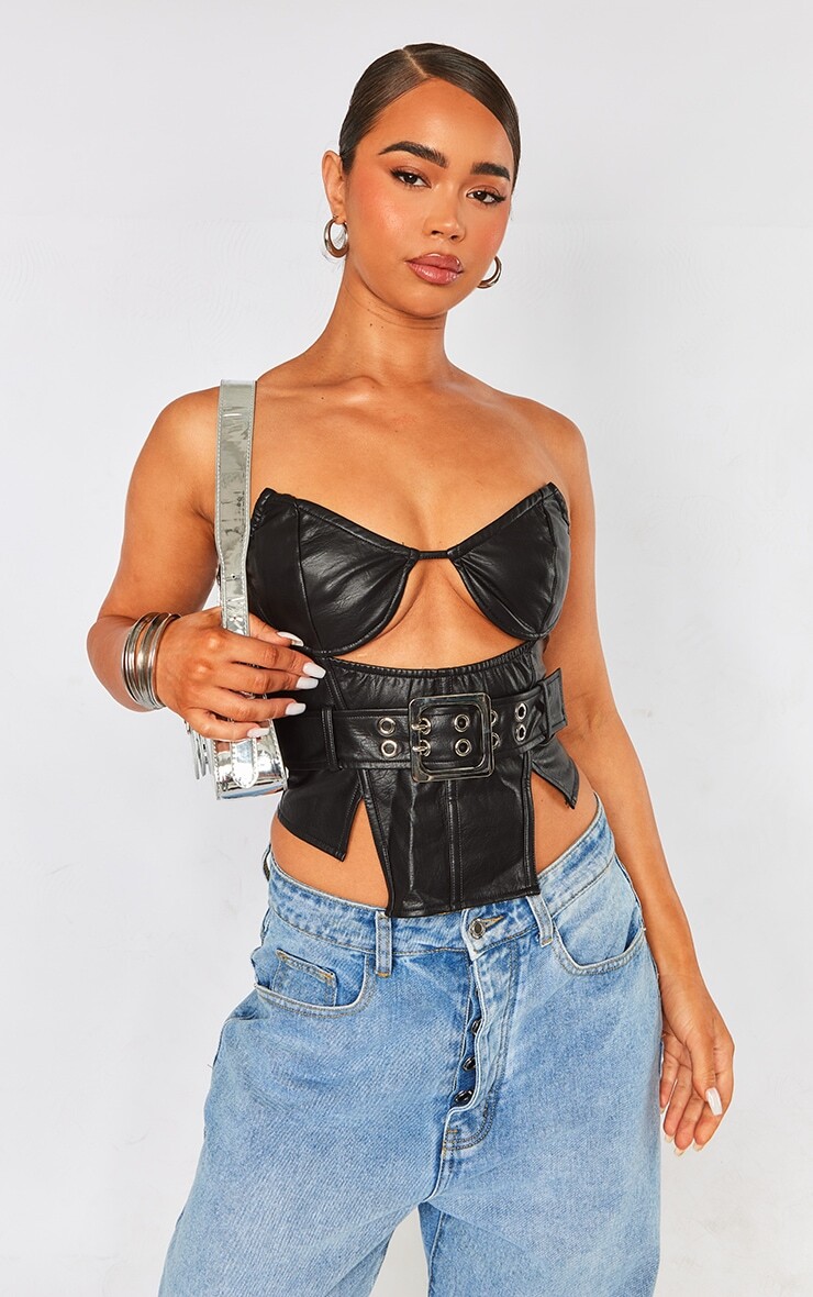 PrettyLittleThing Черный топ-бандо из искусственной кожи с глубоким вырезом на подоле и пряжкой
PrettyLittleThing Черный топ-бандо из искусственной кожи с глубоким вырезом на подоле и пряжкой