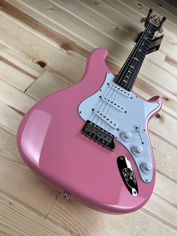 Электрогитара PRS Paul Reed Smith Silver Sky John Mayer Signature Roxy Pink NEW! #8718
Электрогитара PRS Paul Reed Smith Silver Sky John Mayer Signature Roxy Pink NEW! #8718