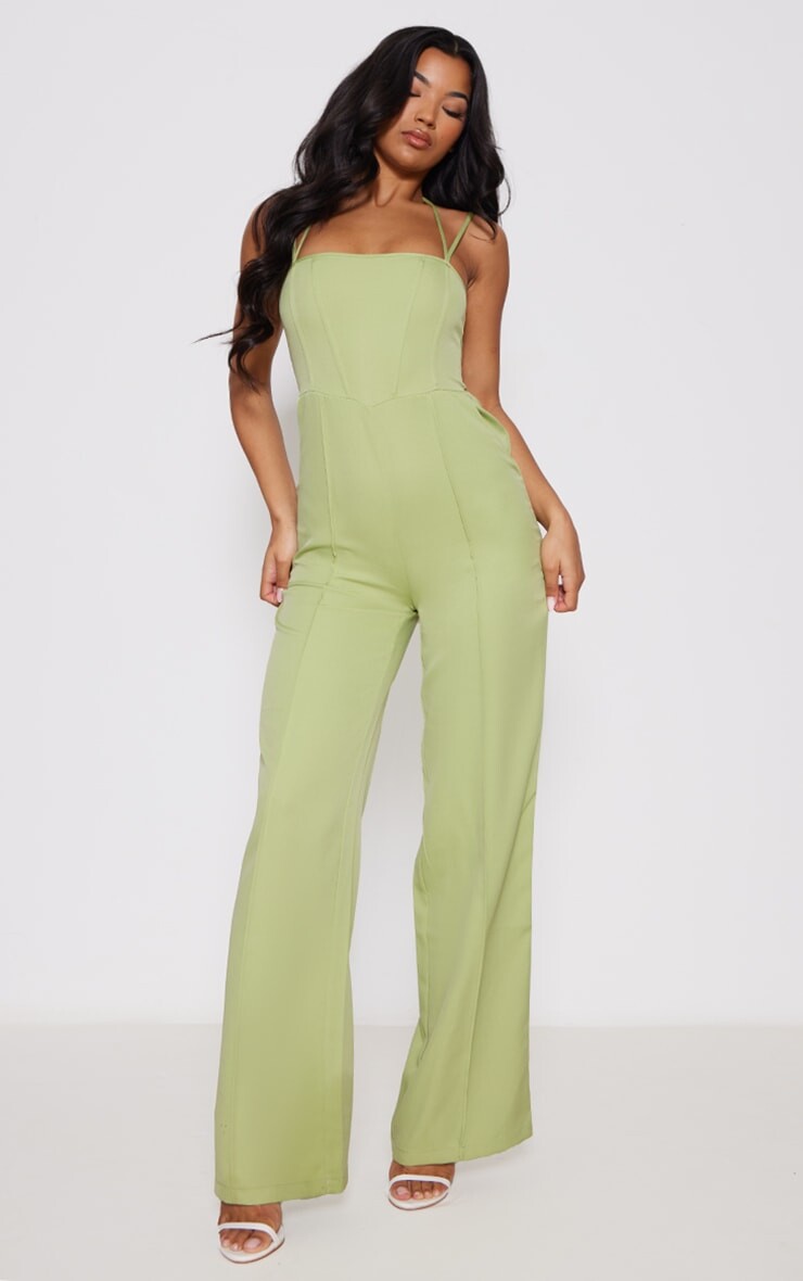 PrettyLittleThing Зеленый атласный комбинезон с бретелями и завязками на бретельках
PrettyLittleThing Зеленый атласный комбинезон с бретелями и завязками на бретельках