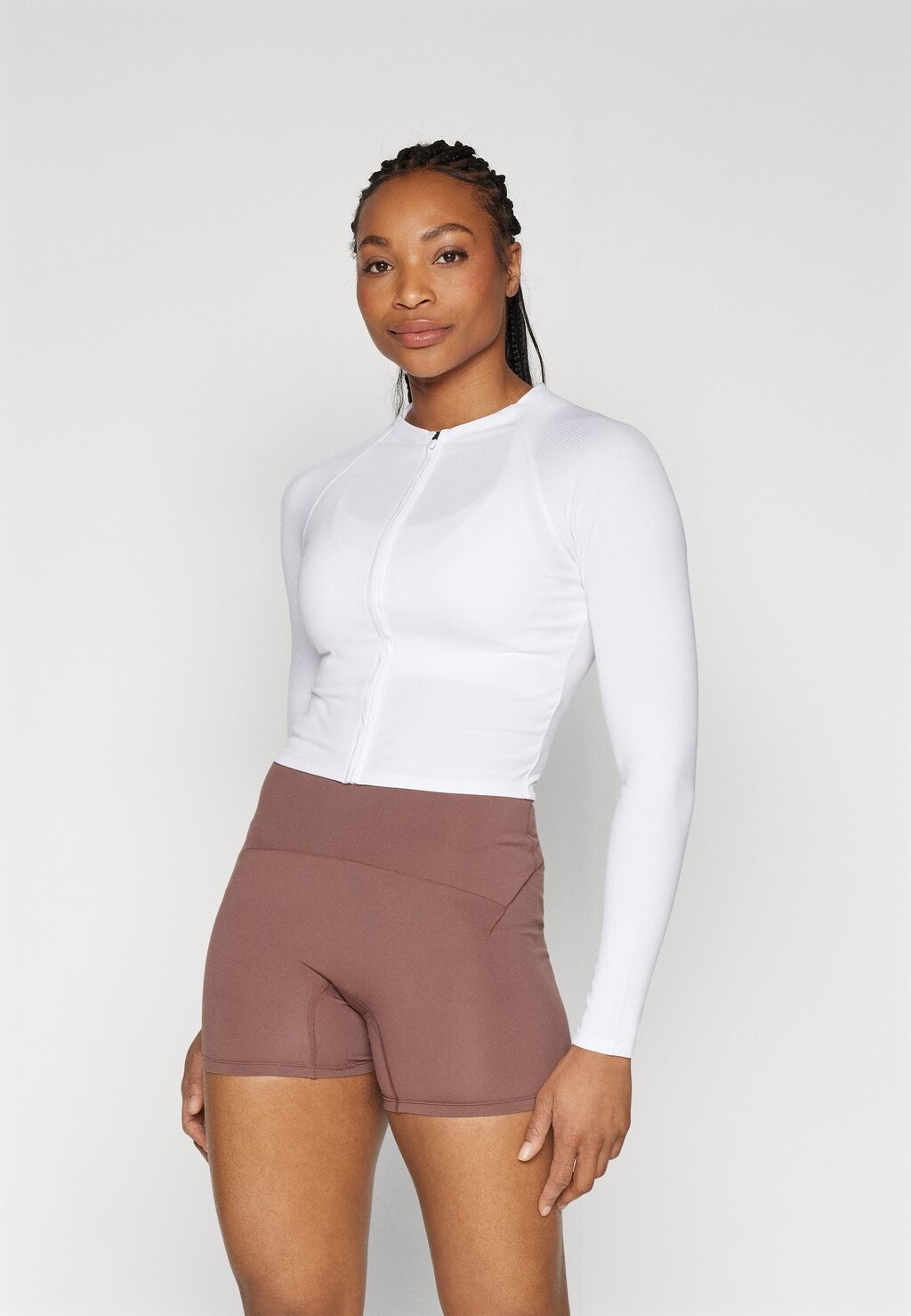 Топ с длинными рукавами RIB CROPPED ZIP THROUGH LONG SLEEVE Cotton On Body, цвет white
Топ с длинными рукавами RIB CROPPED ZIP THROUGH LONG SLEEVE Cotton On Body, цвет white