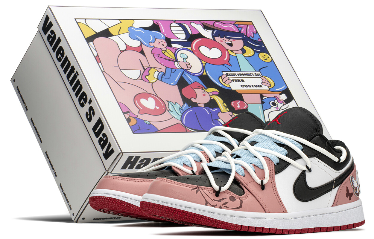 Кроссовки Air Jordan 1 Vintage Basketball Shoes Women's Low-top Black/pink, черный/розовый
Кроссовки Air Jordan 1 Vintage Basketball Shoes Women's Low-top Black/pink, черный/розовый